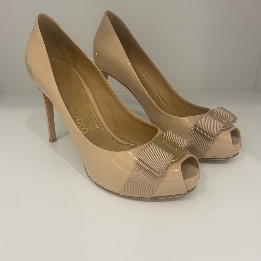 Shoes - Picture 6 of 9